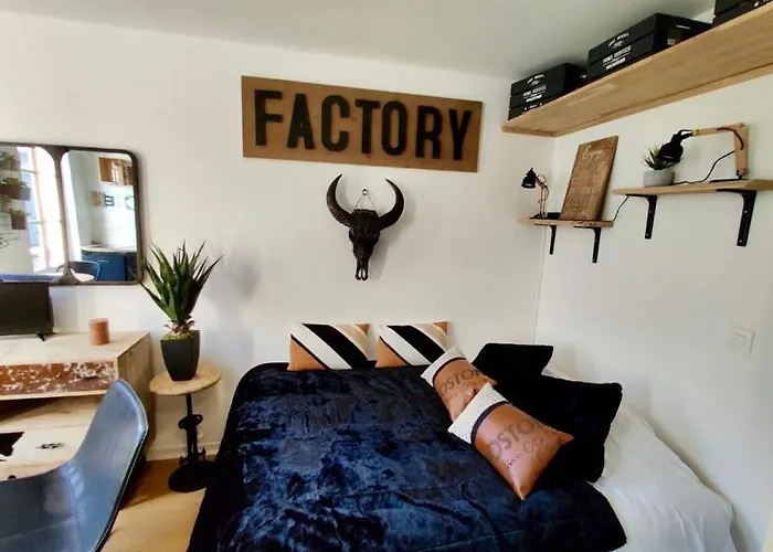 Apartment Escapade A *